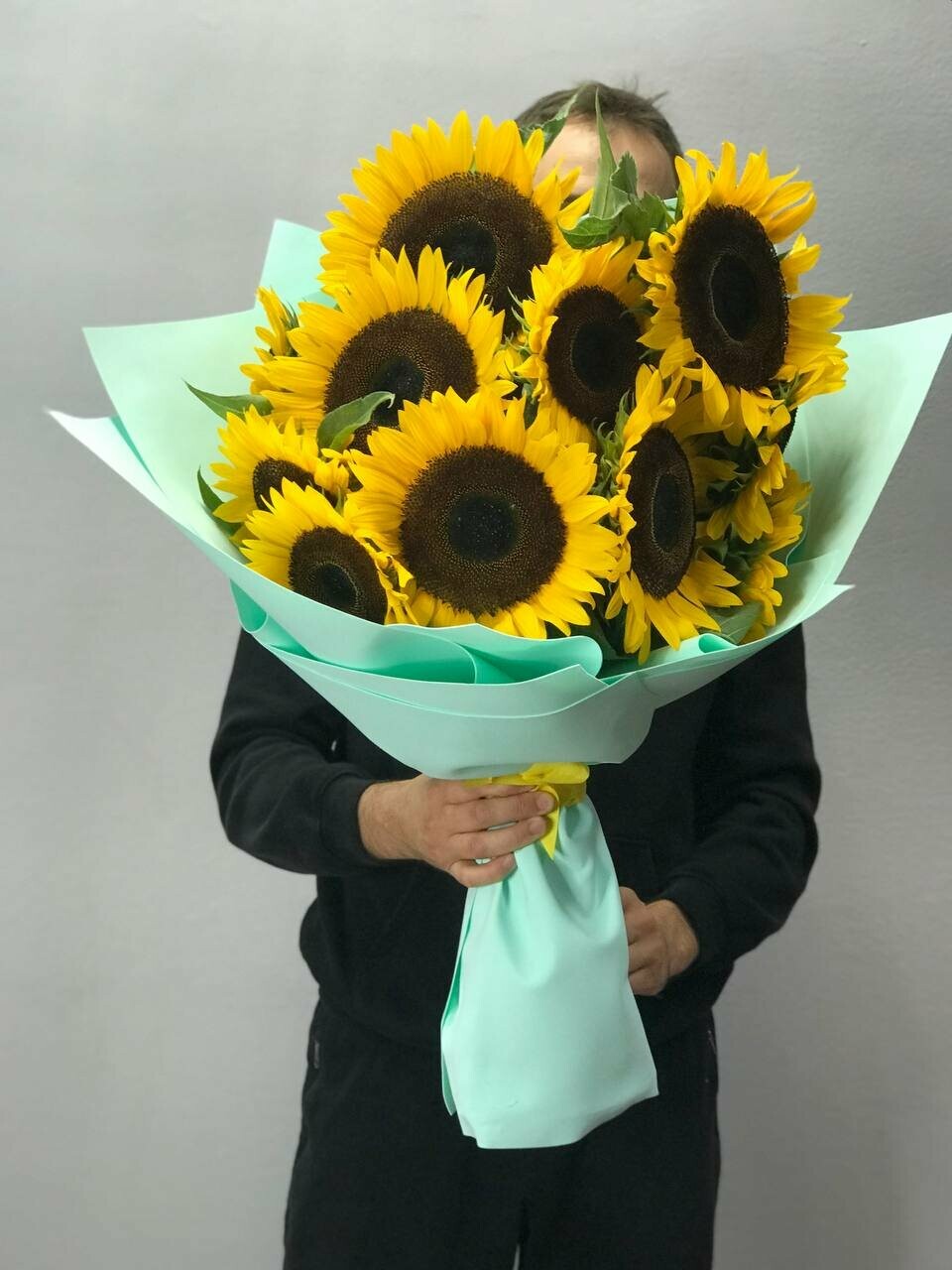 9 подсолнухов для удачи. Букет с одним подсолнухом. Подсолнух заказ. 15 подсолнухов букет. 9 подсолнухов.