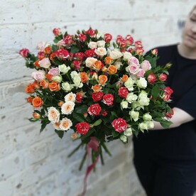 Букет ОХАПКА КУСТОВЫХ РОЗ