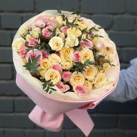 Нежные кустовые розы в фоамиране