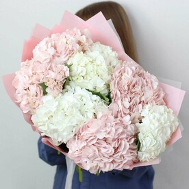 Большой букет из гортензий. Букет 378 Kimbirly Flowers