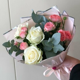 Роза аваланч шт, Роза фемке шт, Эвкалипт шт, Писташ шт, Пленка матовая шт, шт