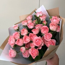 Букет кустовых роз