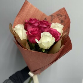 Букет из семи роз
