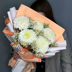 Нежный букет💗 с одноголовой хризантемой 5 шт и матрикарием