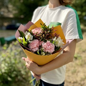 Диантус, Альстромерия, Лен сухоцвет, Зелень, Пленка
