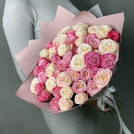 Микс пионовидных роз 31 шт.