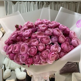 19 кустовых пион роз