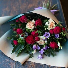 Роза кустовая, Гвоздика, Лизиантус Эустома, Упаковка