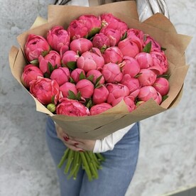 51 коралловых пионов