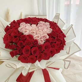 51 роза в виде сердца