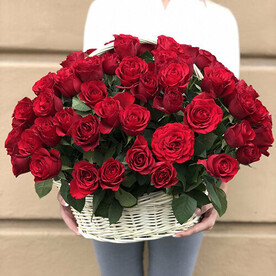 Корзина из 51 красной розы