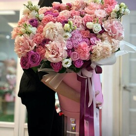 Шикарный короб из ассорти цветов