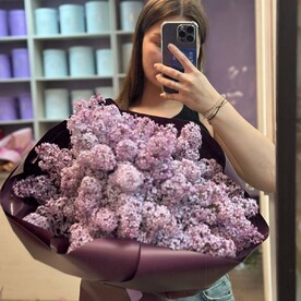 Букет из сирени свежий