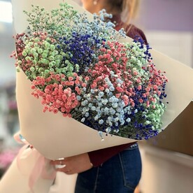 Радужная гипсофила букет