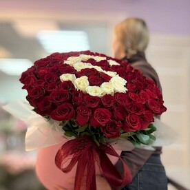 Букет из роз 101  буква любая делается