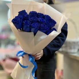 Букет из синих роз 15