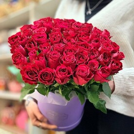 Коробка с красными розами 51