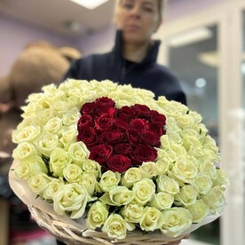 Корзина роз "Сердце"