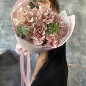 Кружевные розовые розы