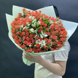 Роза кустовая, Альстромерия, Дизайнерская упаковка