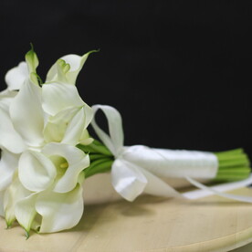 Букет невесты из 19 белых калл 🤍 Бутоньерка жениха в подарок 💝