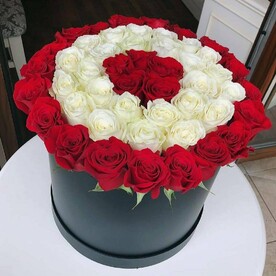 Роза шт, Флористическая губка шт, Шляпная коробка шт, шт