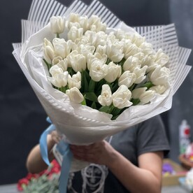 Букет из 51 тюльпанов