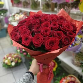 Букет из 35 красных роз