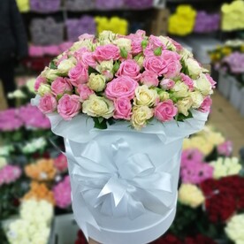 Роза кустовая, Шляпная коробка, Флористическая губка, Фетр