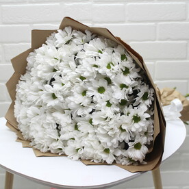 Букет из кустовых хризантем
