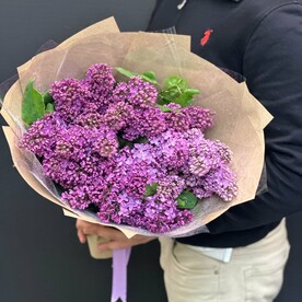 💜 Букет из 11 веток сирени — аромат весны и нежности 🌿