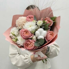 Хлопок шт, Эвкалипт шт, Хризантема кустовая шт, Лизиантус Эустома шт, Диантус шт, Роза кустовая шт, Рускус шт, Ковыль шт, Пленка шт