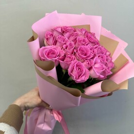 Букет из 25 розовых роз