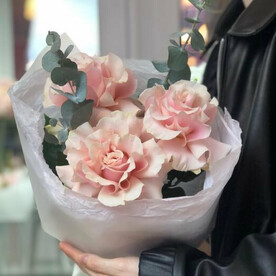Букет из ажурных роз