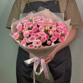 Кустовые розовые розы 15 шт