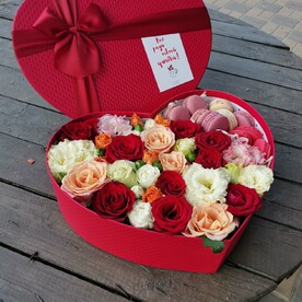 🌸Сердце с цветами и сладостями🌸