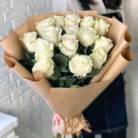 15 белых роз🌺