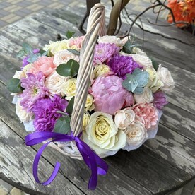 Корзина с пионом и розами🌸