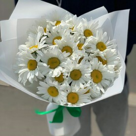 Букет с ромашкой