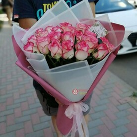 Букет роз сорта джумилия, 25 шт