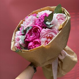 15 пионов