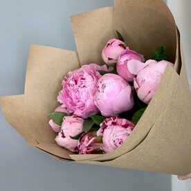 Розовые пионы в крафте 9
