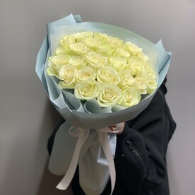 Букет из 25 белых роз