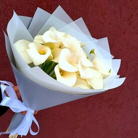 Букет из белых калл