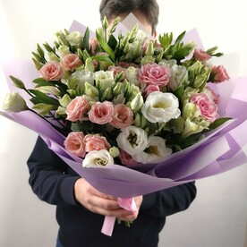 Лизиантус Эустома, Роза кустовая, Альстромерия, Авторская упаковка