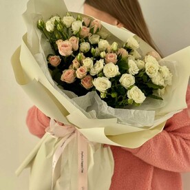 Букет из 11 кустовых роз