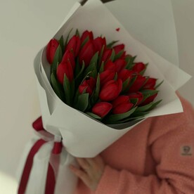 Букет из 25 тюльпанов