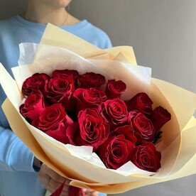 Букет из красных роз