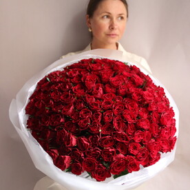 Букет из 151 красной розы