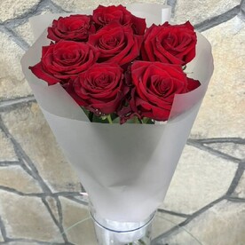 Букет из 7 импортных красных роз